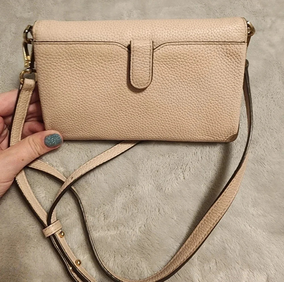 Michael Kors Soft Pink Leather Crossbody Purse - Picture 4 of 7